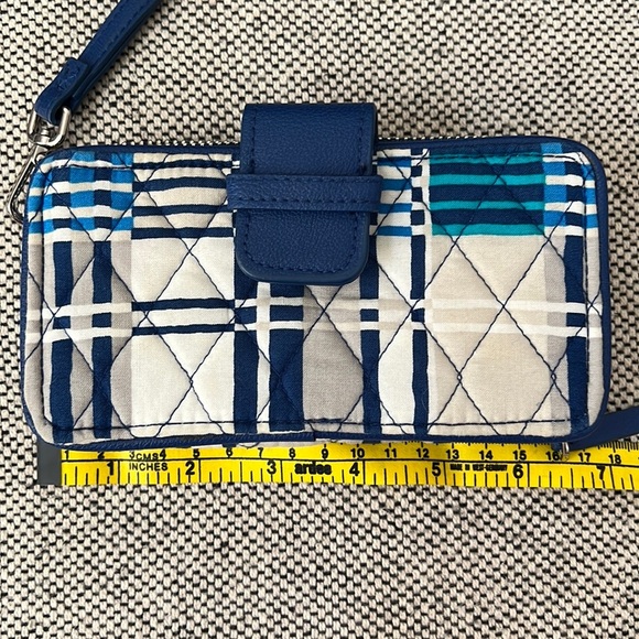 Vera Bradley RFID Smartphone Wallet Santiago Woven - Picture 5 of 6